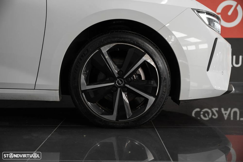 Opel Astra 1.2 T Elegance - 4