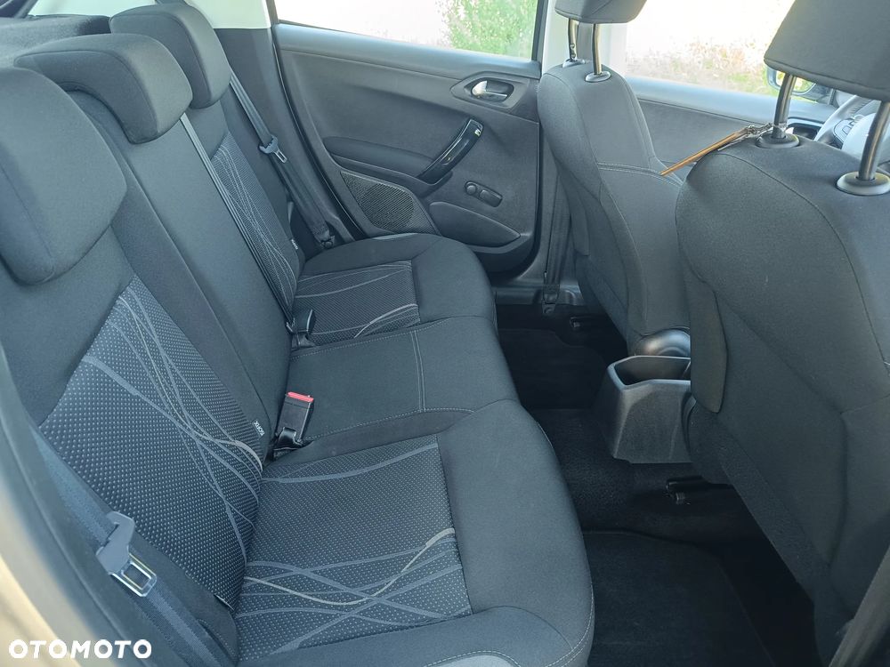 Peugeot 208 PureTech 82 Active - 27