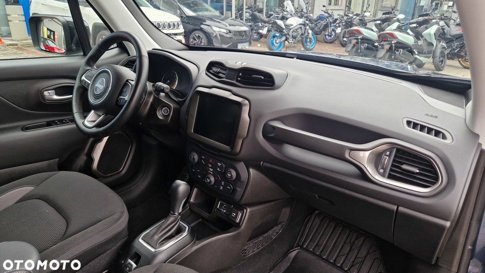 Jeep Renegade - 18