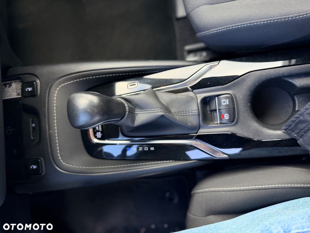 Toyota Corolla 1.8 Hybrid Comfort - 29