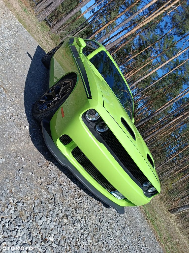 Dodge Challenger - 9