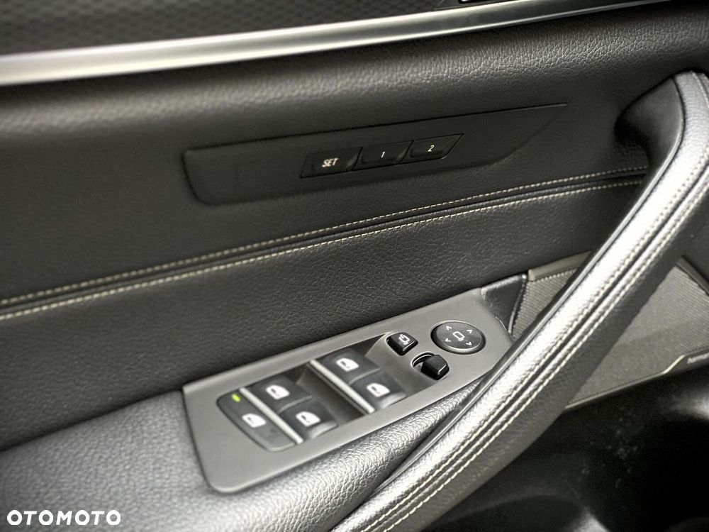 BMW Seria 5 - 33