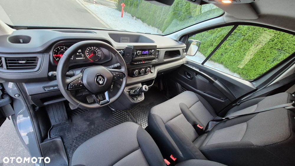 Renault Trafic - 13