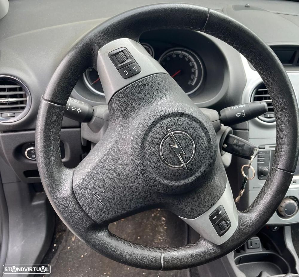 VOLANTE OPEL CORSA D - 1