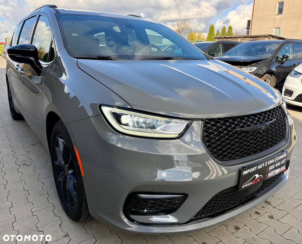 Chrysler Pacifica - 5