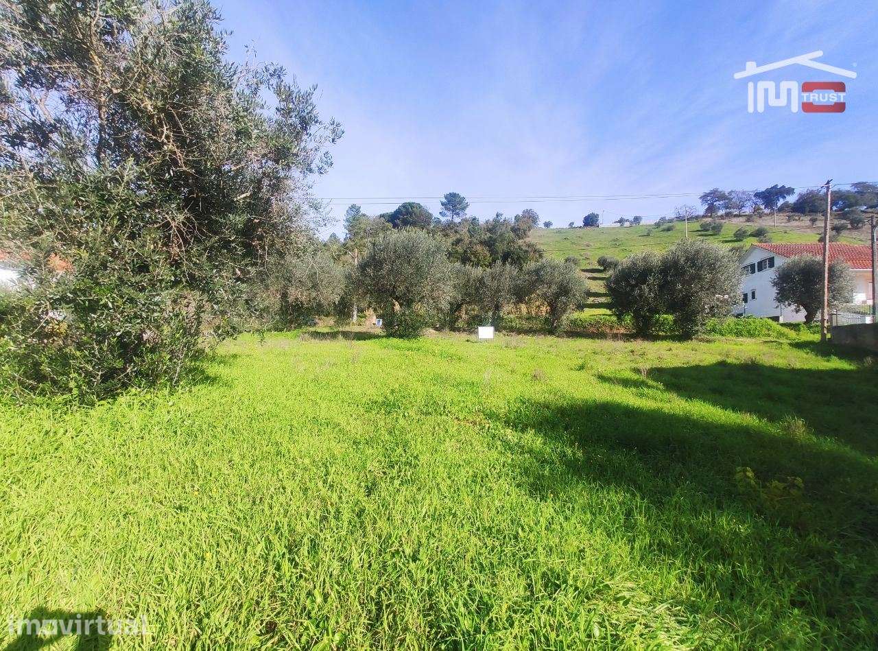 Terreno com possibilidade de construção a 2 Km da Cidade de Ourém - Grande imagem: 2/6