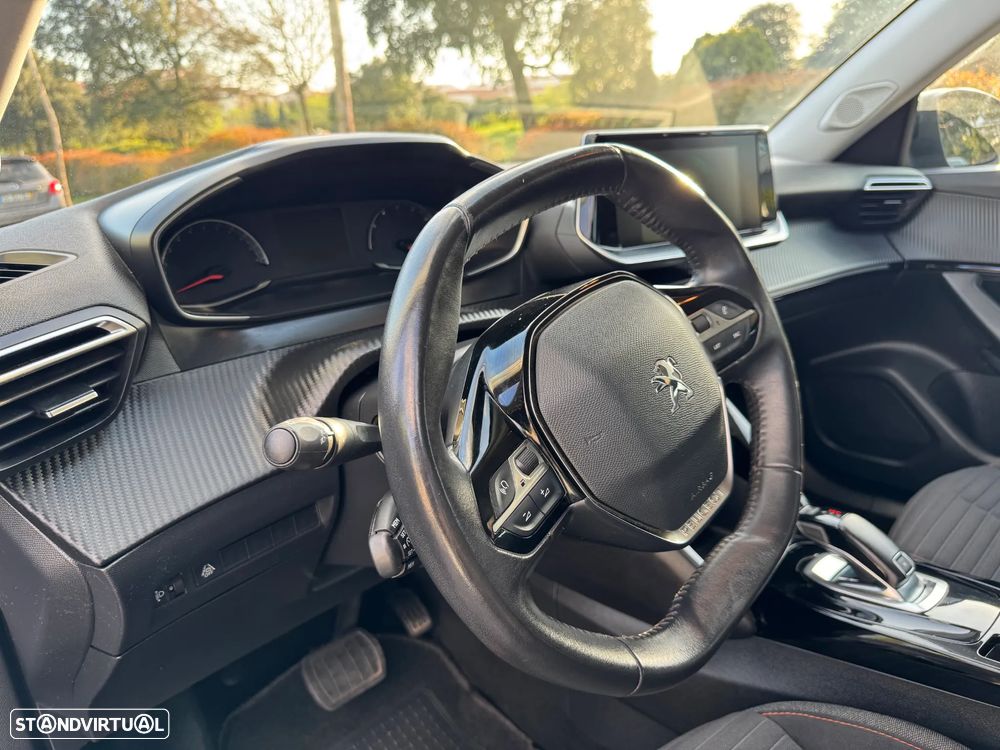 Peugeot 2008 PureTech 130 EAT8 Allure - 11