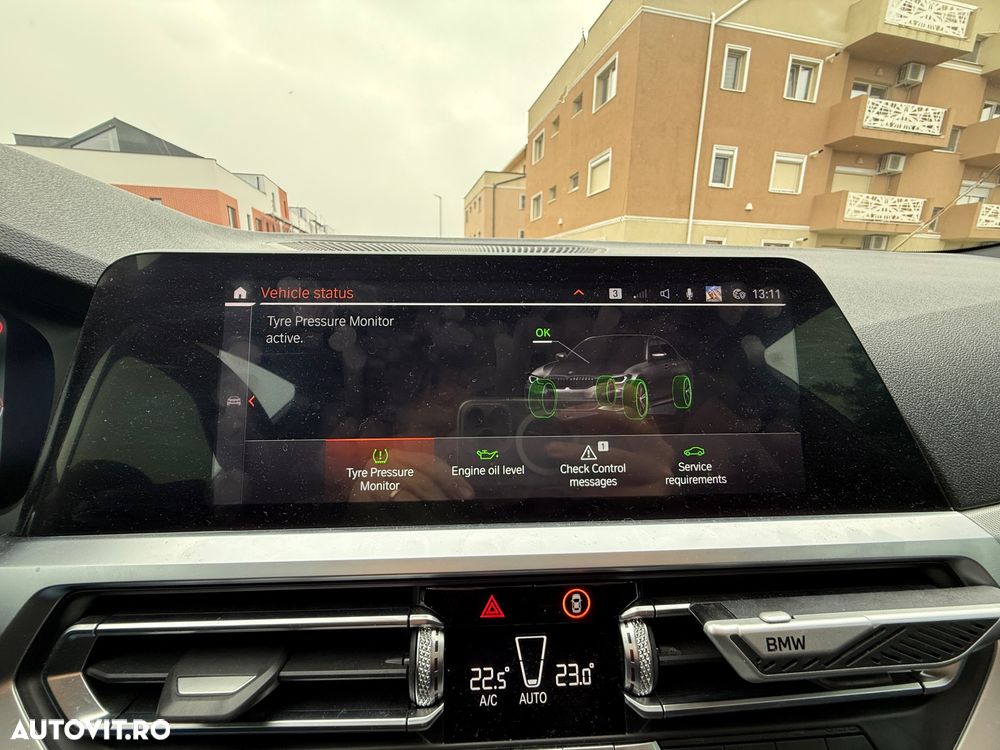 BMW Seria 3 330i xDrive Aut. M Sport - 12