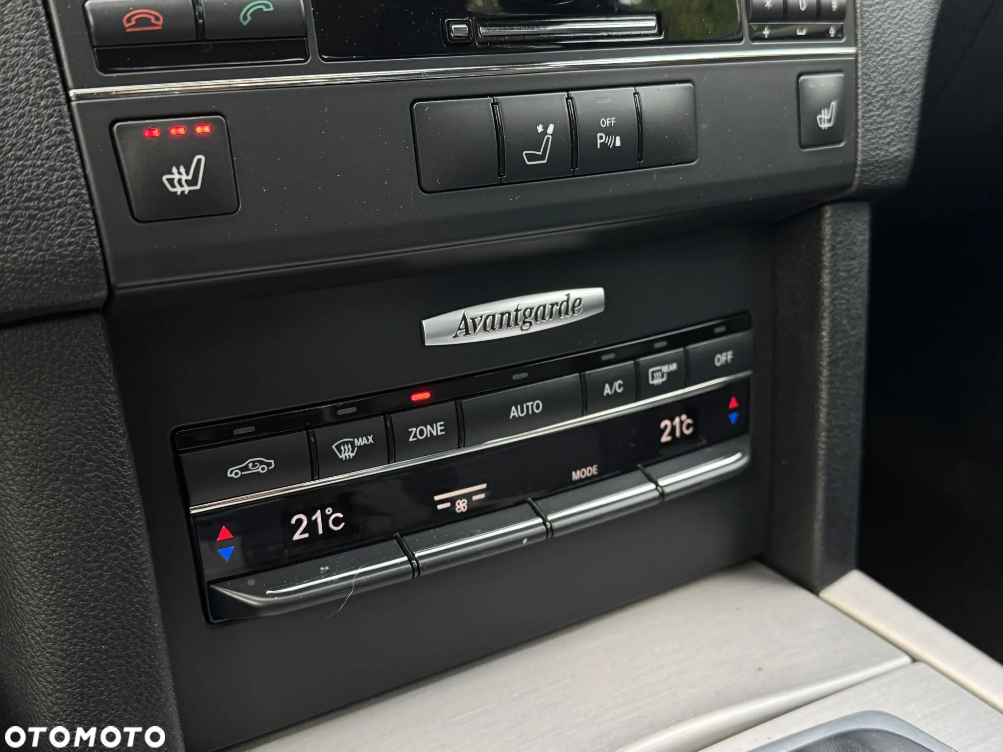Mercedes-Benz Klasa E 250 CGI BlueEffICIENCY Avantgarde - 15