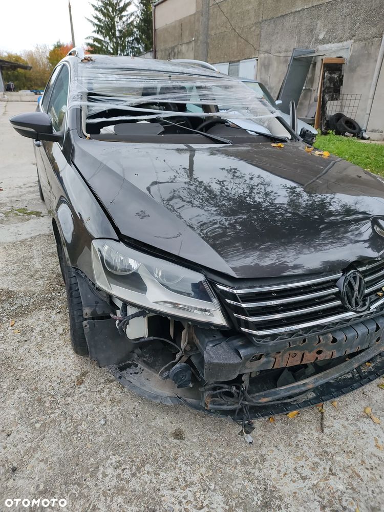 Volkswagen Passat 2010 photo 5
