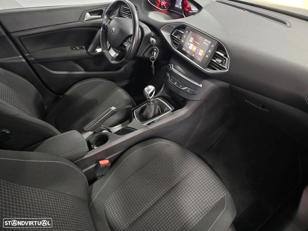 Peugeot 308 1.5 BlueHDi Style - 24