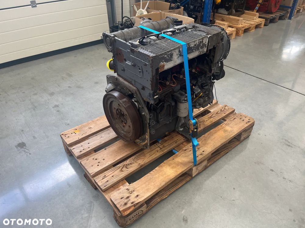 SILNIK DEUTZ BF4L 1011F BF 4L 1011 F turbo 55,5KW 11381netto - 7