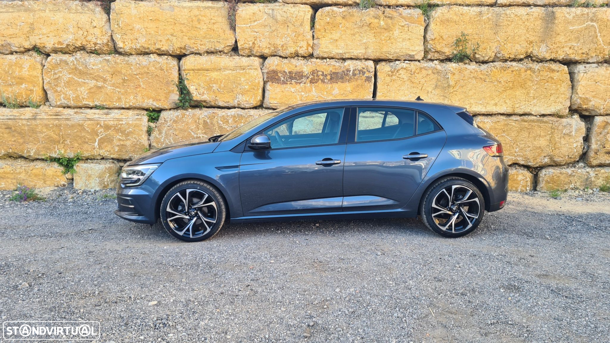 Renault Mégane 1.5 Blue dCi Intens EDC - 2