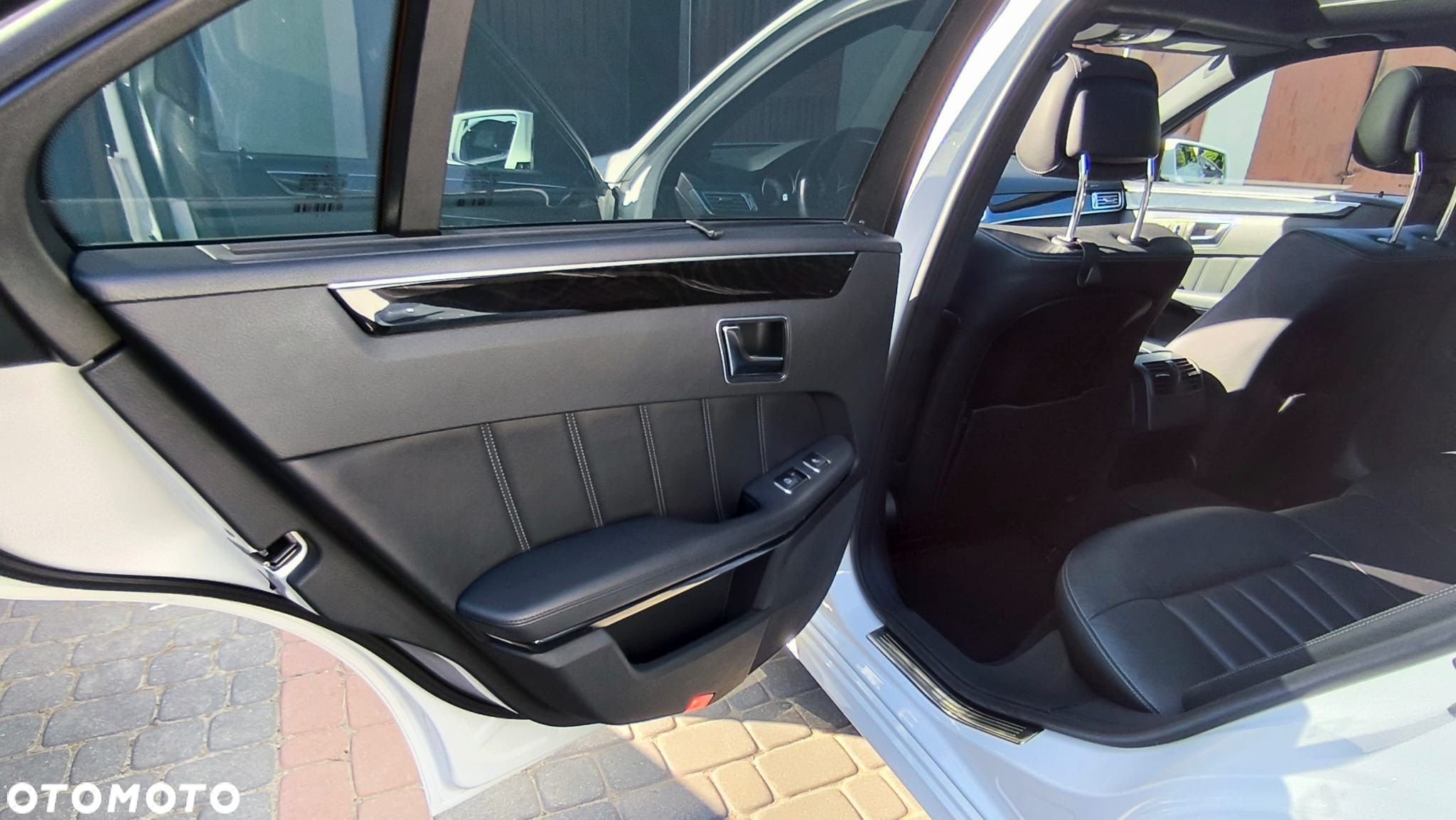 Mercedes-Benz Klasa E 400 Avantgarde - 24