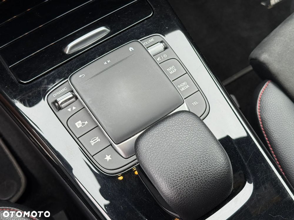 Mercedes-Benz CLA - 34