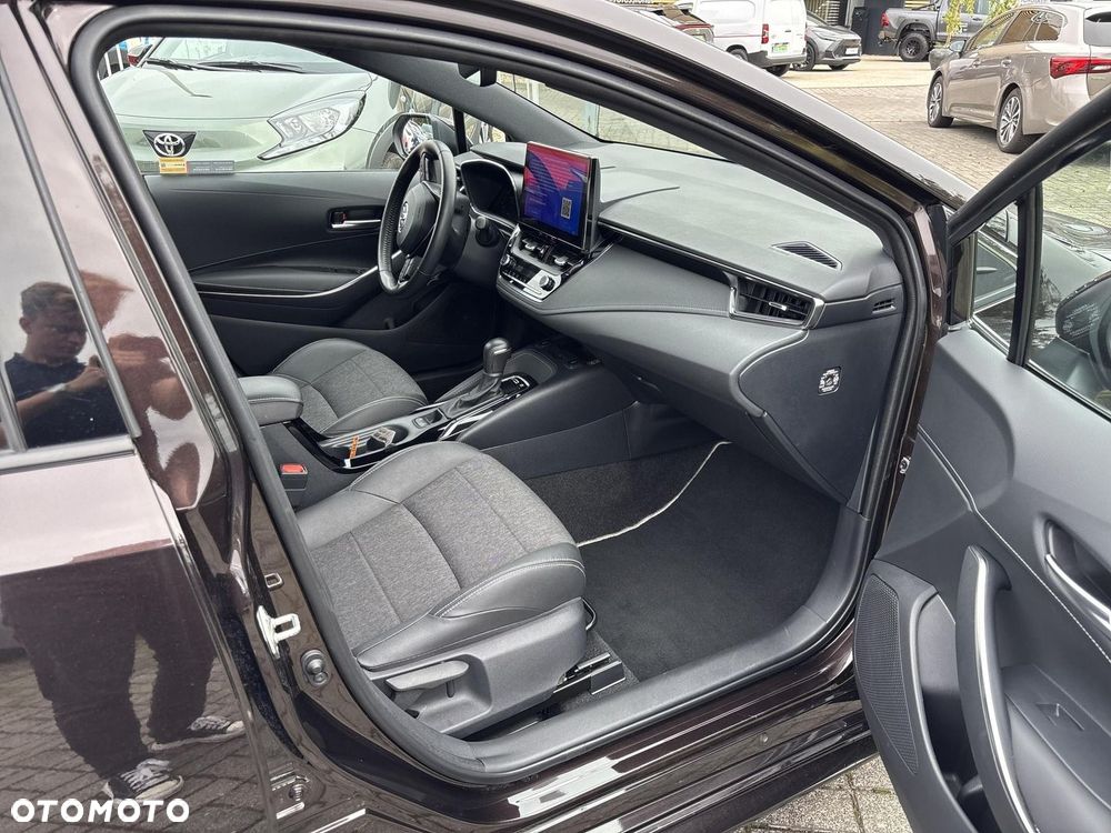 Toyota Corolla 2.0 Hybrid Style - 12