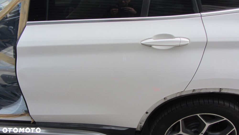 BMW X1 F48 TYŁ LEWY DRZWI TYLNE LEWE BIAŁE 300 ALPINWEISS A300 W KOLOR - 1