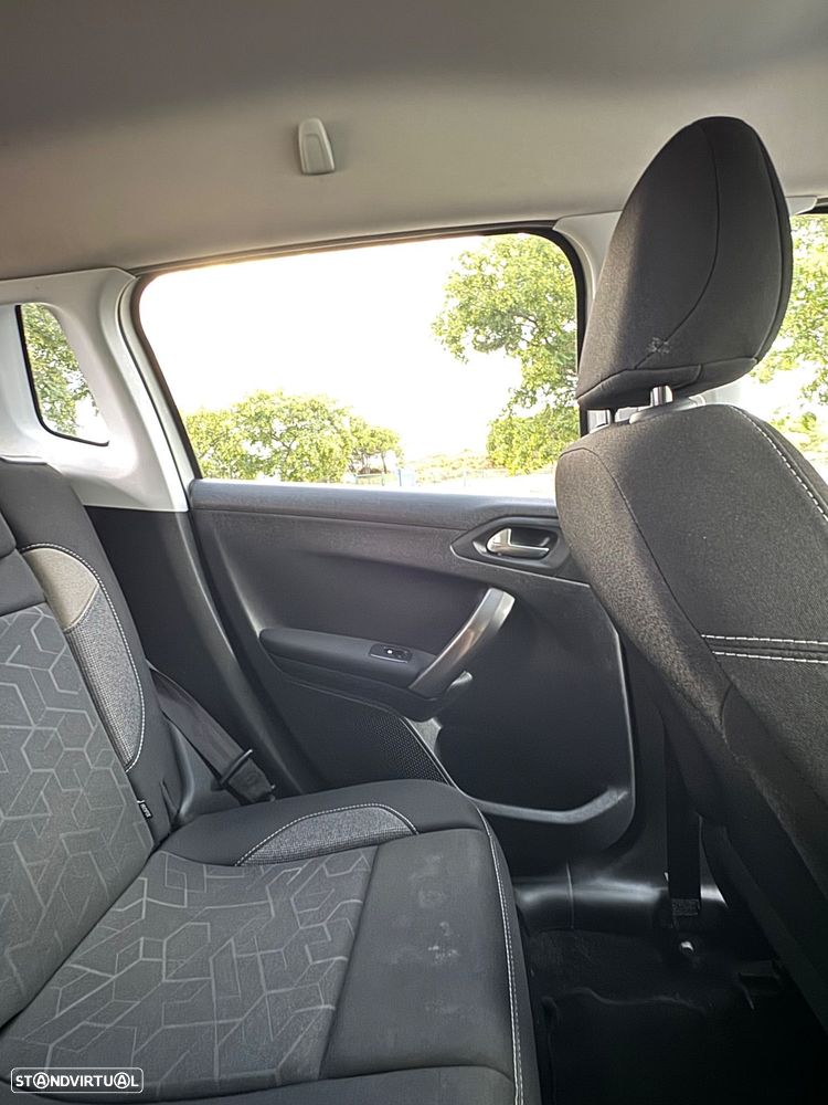 Peugeot 2008 1.2 VTi Allure - 19