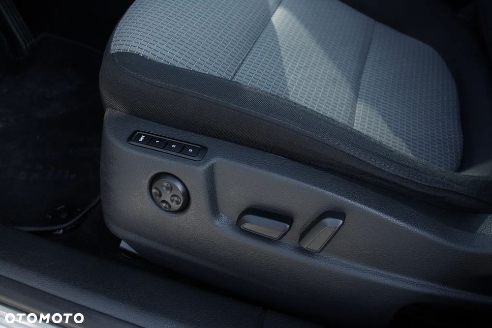 Skoda Superb 2.0 TDI PD Elegance - 23