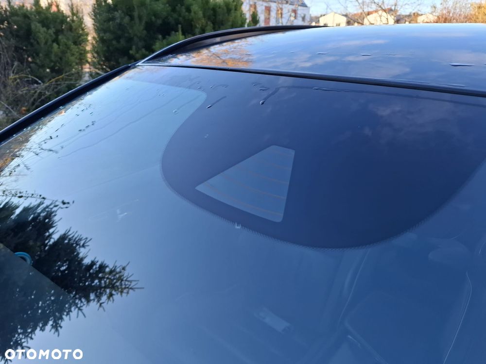 Volvo V60 D3 R-Design - 11