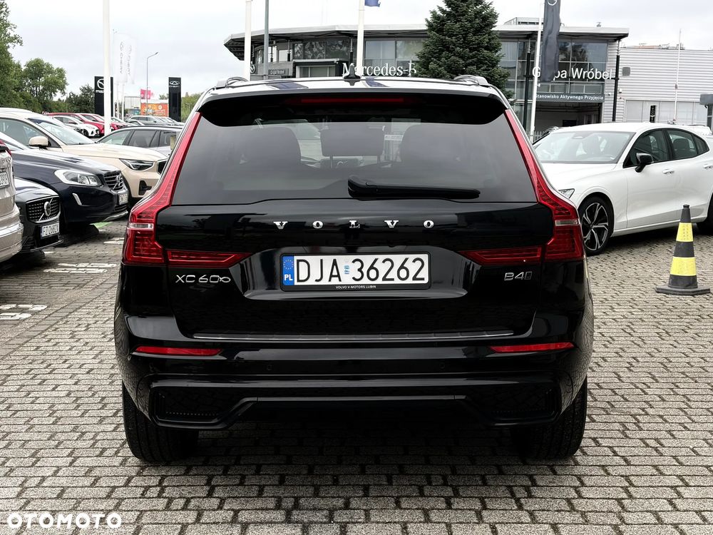 Volvo XC 60 B4 D AWD Plus Dark - 9