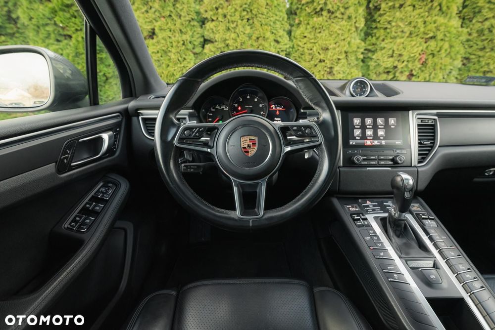Porsche Macan - 11