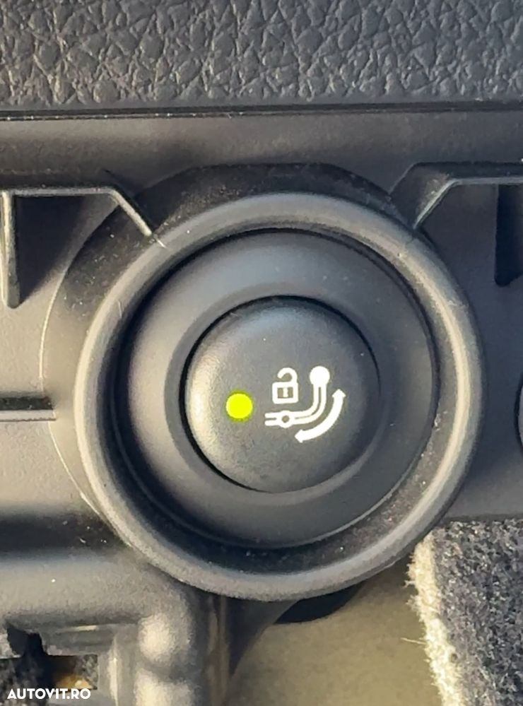 BMW Seria 3 320d Aut. Efficient Dynamics Edition - 35