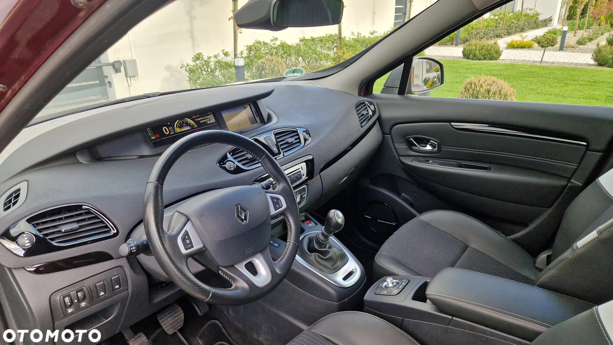 Renault Scenic ENERGY TCe 115 Bose Edition - 8