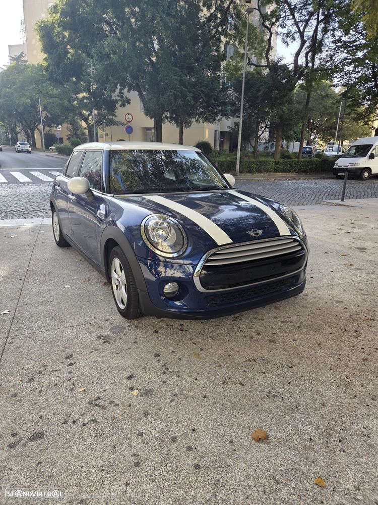 MINI 5 Portas Cooper D - 1
