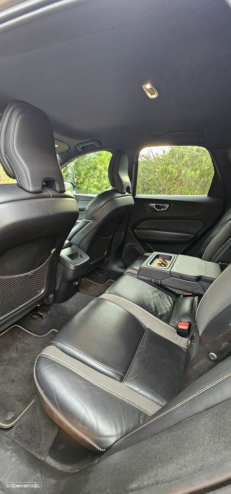 Volvo XC 60 2.0 D4 R-Design Geartronic - 5