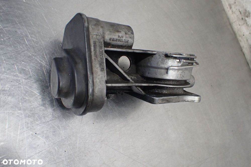 PRZEPUSTNICA VOLKSWAGEN TOUAREG 5.0  07Z128070G - 2