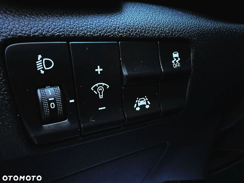 Kia Sportage 2,0 CRDI 2WD ISG Spirit - 33