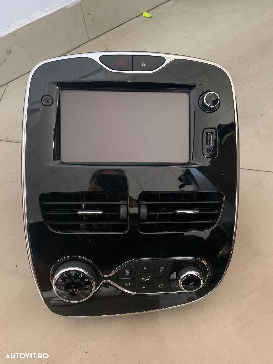Panou control clima, display navigatie Renault Clio 4, cod 275108796R - 1