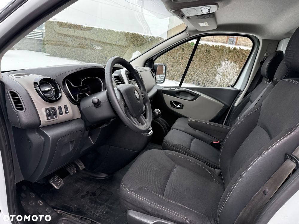 Renault Trafic - 12