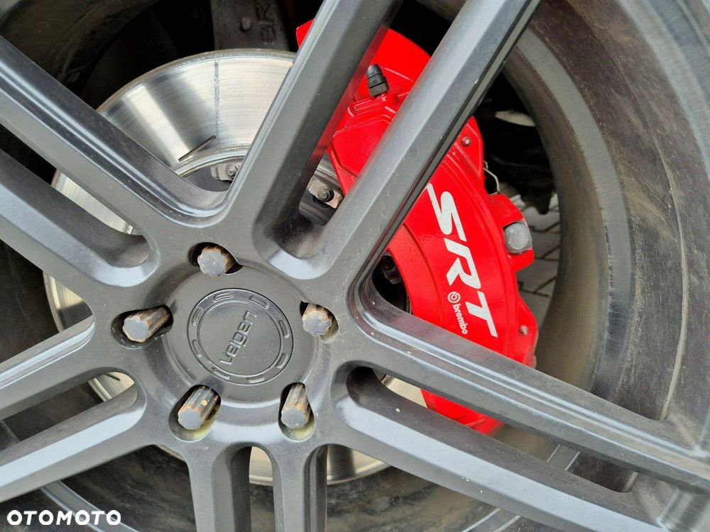 Dodge Durango 6.4 SRT - 38