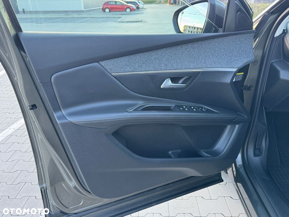 Peugeot 3008 1.2 PureTech GPF Active S&S - 16