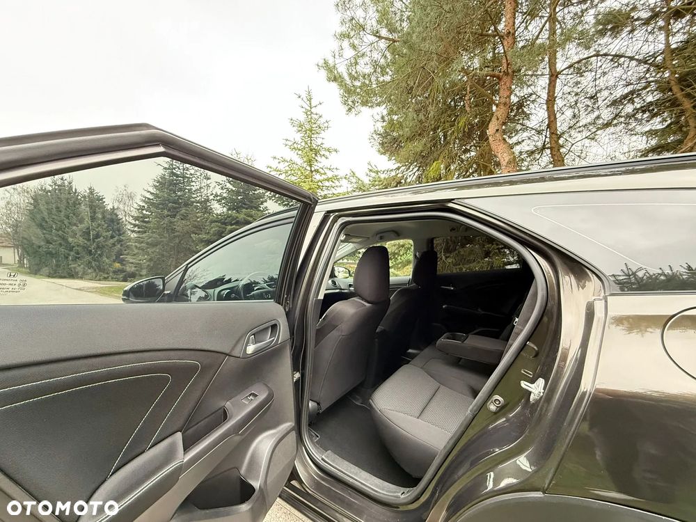 Honda Civic 1.6 i-DTEC Executive Black Edition - 18