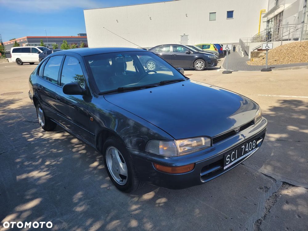 Toyota Corolla 1.6 16V GLi - 19