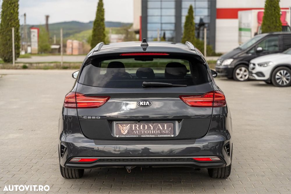 Kia Ceed 1.6 CRDi GT Line - 11