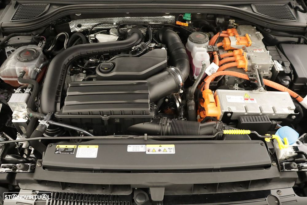 VW Golf 1.5 TSI e-Hybrid Life DSG - 25