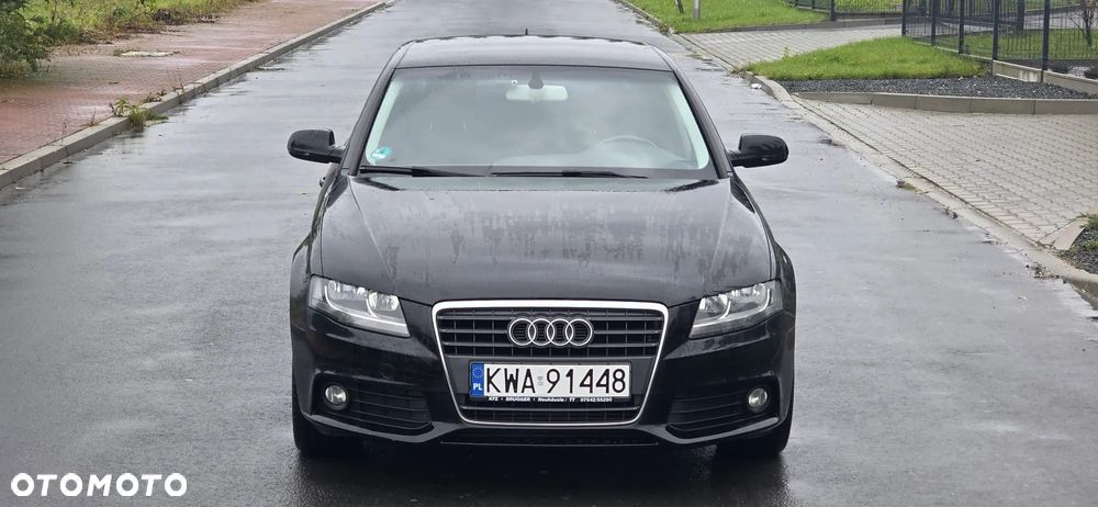 Audi A4 Limousine - 1