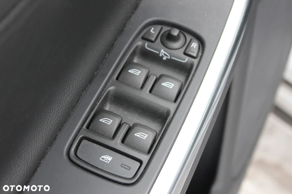 Volvo V60 D3 Drive-E Summum - 13