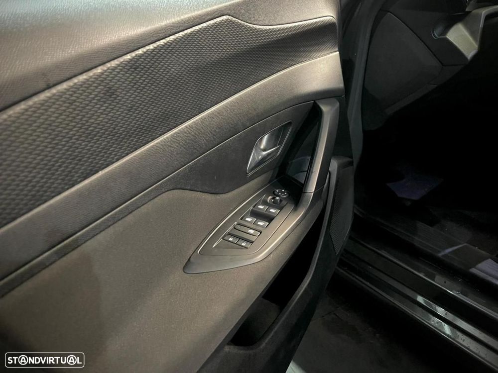 Peugeot 308 SW 1.6 Hybrid Allure e-EAT8 - 22