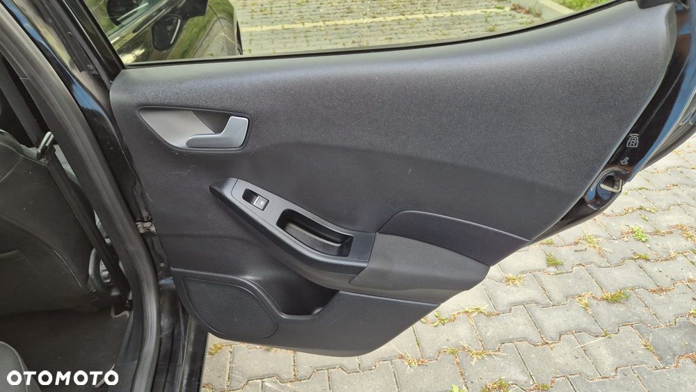 Ford Fiesta 1.0 EcoBoost S&S TITANIUM - 18