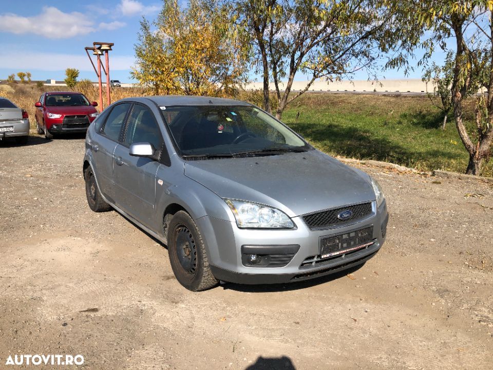 Dezmembrez piese Ford Focus 2 1,6tdci - 1