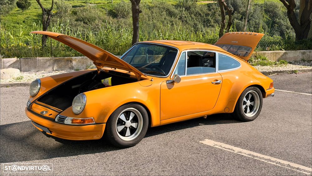 Porsche 911 Série F - 11