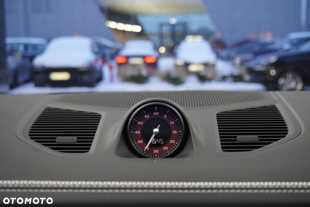 Porsche Cayenne - 23