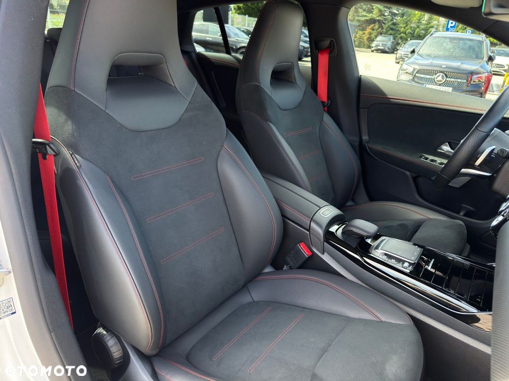 Mercedes-Benz CLA AMG 35 4-Matic 7G-DCT - 26