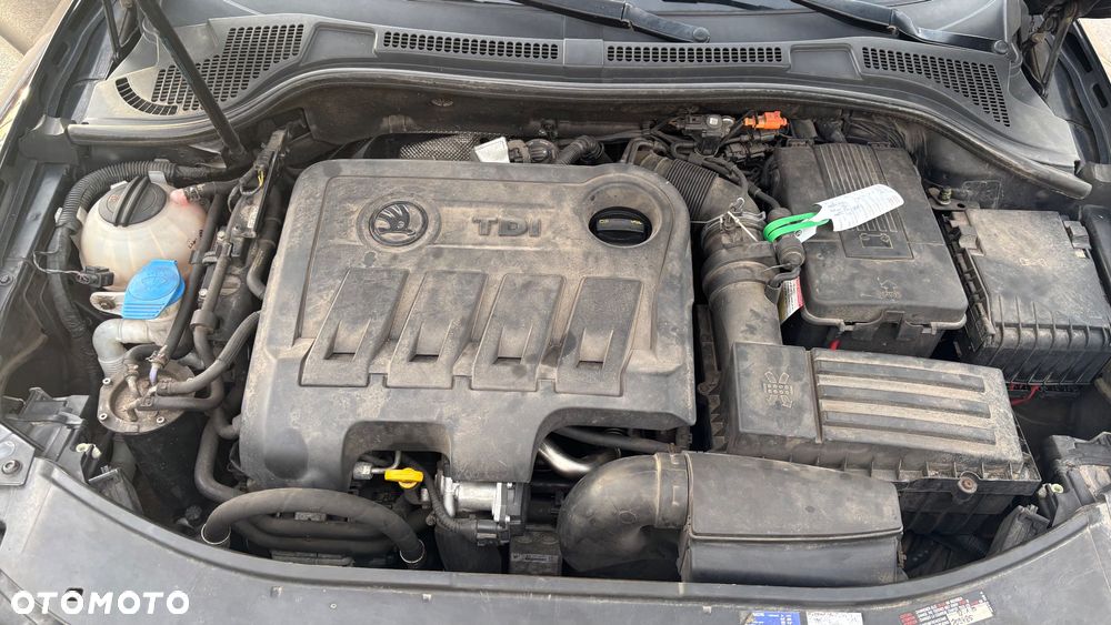 Skoda Superb 2.0 TDI DSG Elegance - 24