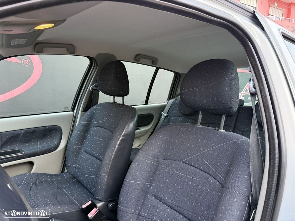 Renault Clio 1.5 dCi Dynamique Luxe - 22